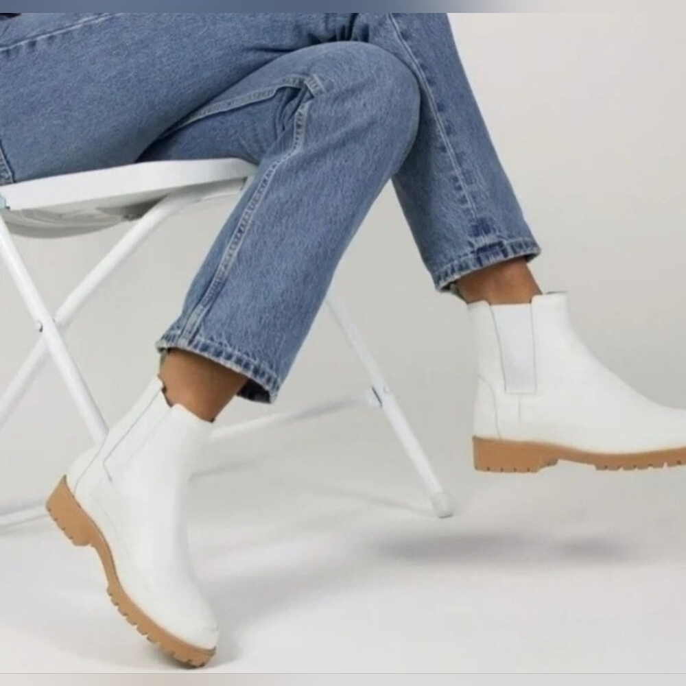 Size 9.5 - New REBECCA ALLEN Cream All Weather Chelsea Boot